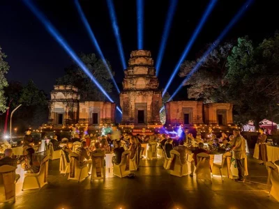 Card_Carousel_SARC_Enrich_Angkor_Temple_Dinner_and_Apsara_Show_Light_Strobes_Cambodia_002_754ac6d39b
